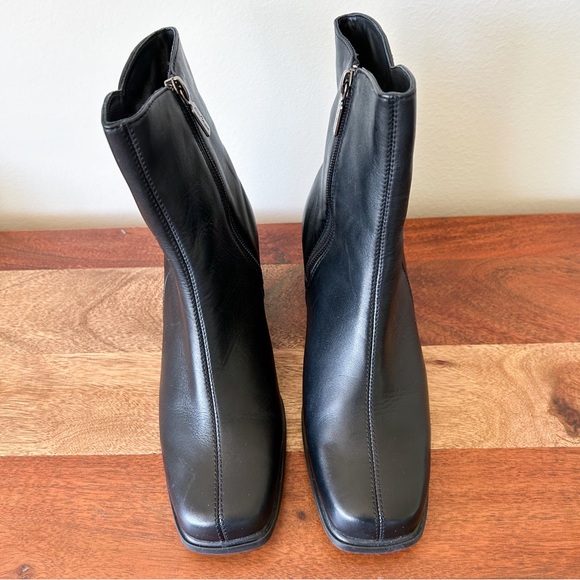 Aqua College Black Leather Chelsea Boots Square Toe Chunky Heal Women's Size 7.5 - Picture 5 of 10